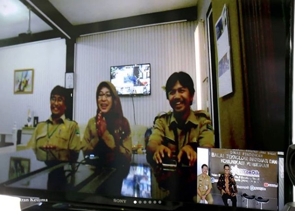 Video Conference Disdik Jabar dengan Sekolah